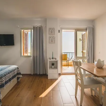 Ampuries Delta Apartman *